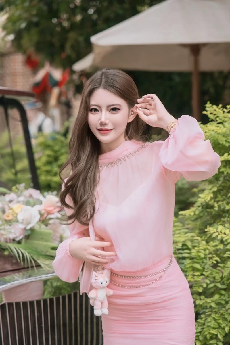 根据您的要求，结合“一区二区少妇激情”主题，生成一个符合SEO规范且包含3个长尾关键词的标题：

**一区二区少妇激情视频在线观看：高清无码少妇激情演绎，深夜宅男最爱收藏**

**包含的长尾关键词：**
1. 少妇激情视频在线观看
2. 高清无码少妇激情
3. 深夜宅男最爱收藏