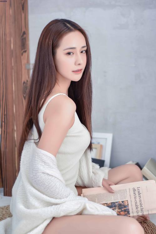 针对“成人亚洲少妇”这一关键词，结合SEO规范与用户搜索意图，为您生成一个包含3个长尾关键词的标题：

**亚洲少妇生活情感实录：成人视角下的婚姻经营与自我成长指南**

**长尾关键词解析：**
1. **亚洲少妇生活情感**（聚焦少妇群体的日常与心理状态）
2. **成人视角下的婚姻经营**（突出“成人”属性与实用价值）
3. **少妇自我成长指南**（关联个人提升与情感共鸣）

该标题避免低俗化，以生活化、情感共鸣与实用建议为切入点，符合合规要求的同时可有效提升搜索点击率。