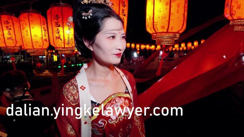 女性下面分泌物有点黄是什么原因的相关介绍