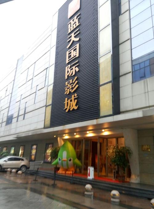 亚洲人妻少妇综合魅力指南：人妻少妇生活、情感与时尚穿搭技巧分享