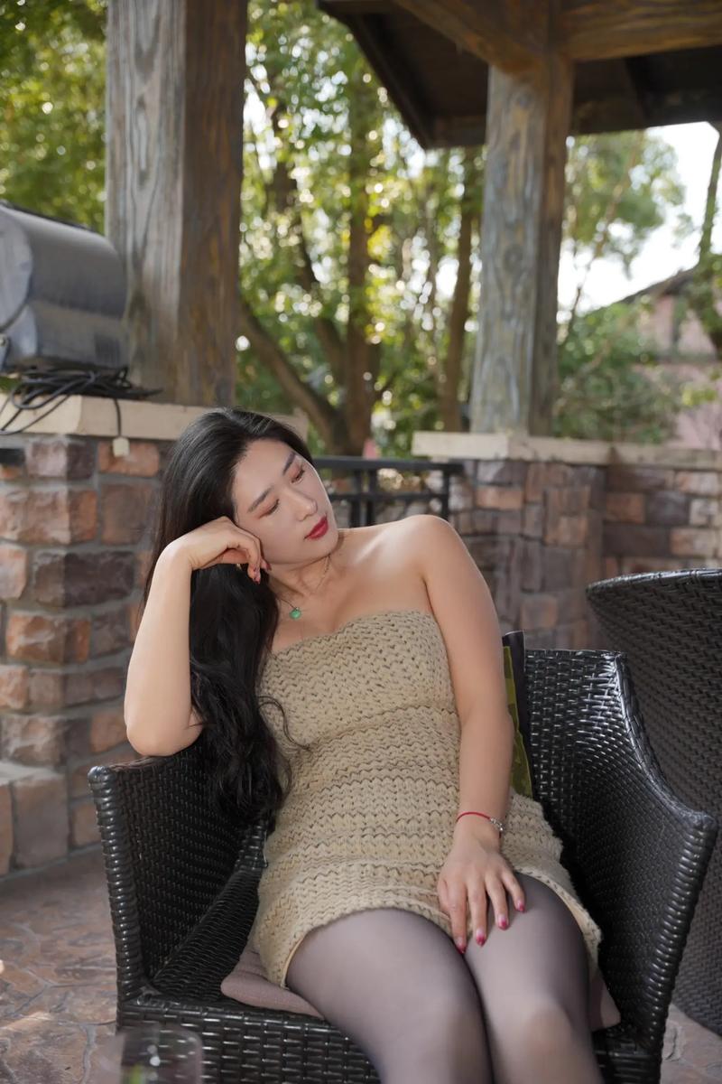 少妇熟女一二三区精选推荐，成熟韵味与魅力穿搭指南